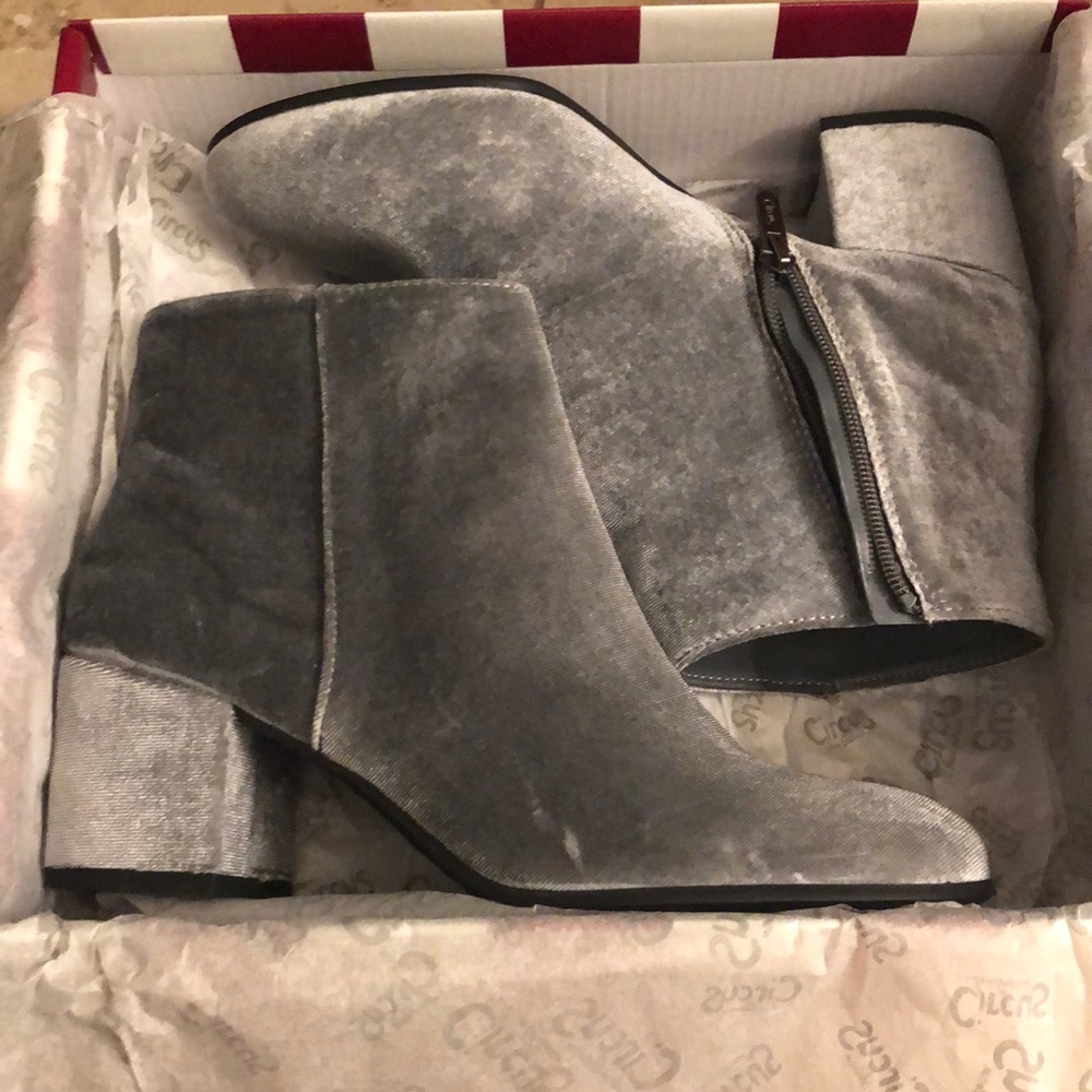 Sam Edelman Vikki Booties